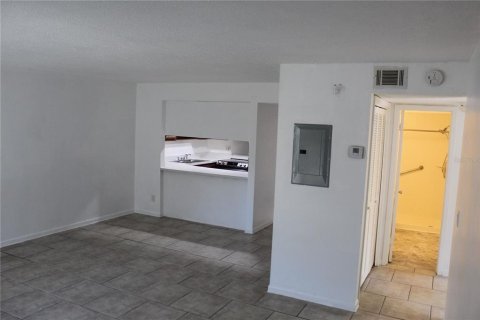 Copropriété à vendre à Holiday, Floride: 2 chambres, 80.82 m2 № 2093492 - photo 17