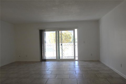 Copropriété à vendre à Holiday, Floride: 2 chambres, 80.82 m2 № 2093492 - photo 13