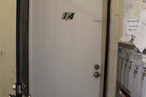 Copropriété à vendre à Holiday, Floride: 2 chambres, 80.82 m2 № 2093492 - photo 2