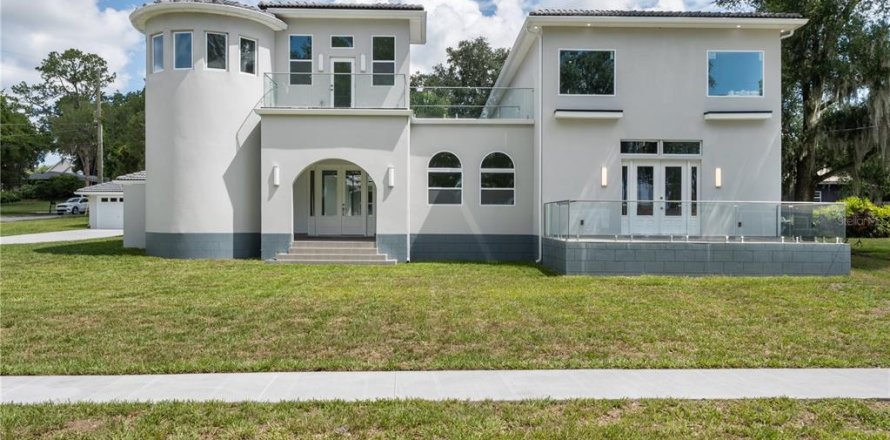 Villa ou maison à Clermont, Floride 4 chambres, 489.22 m2 № 2206805