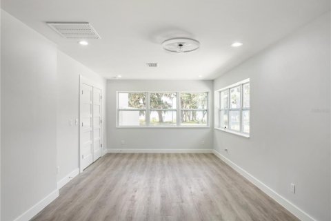 Villa ou maison à vendre à Clermont, Floride: 4 chambres, 489.22 m2 № 2206805 - photo 6