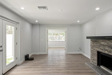 Villa ou maison à vendre à Clermont, Floride: 4 chambres, 489.22 m2 № 2206805 - photo 4