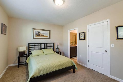Townhouse in Sarasota, Florida 3 bedrooms, 155.43 sq.m. № 2218747 - photo 12