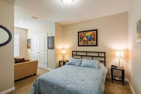 Townhouse in Sarasota, Florida 3 bedrooms, 155.43 sq.m. № 2218747 - photo 9