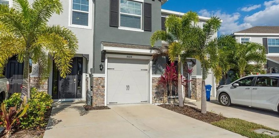 Townhouse in Sarasota, Florida 3 bedrooms, 155.43 sq.m. № 2218747