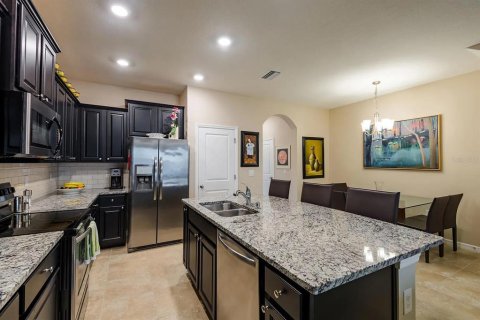 Townhouse in Sarasota, Florida 3 bedrooms, 155.43 sq.m. № 2218747 - photo 6