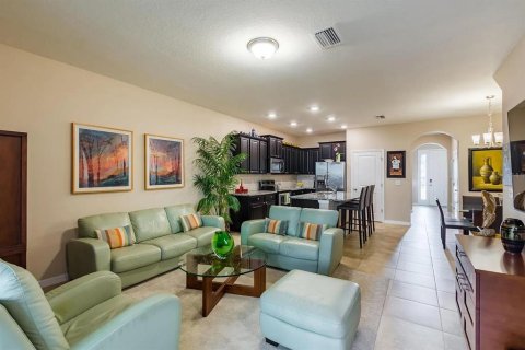Townhouse in Sarasota, Florida 3 bedrooms, 155.43 sq.m. № 2218747 - photo 4
