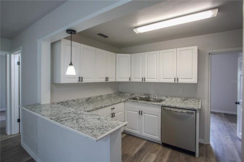 House in Citrus Springs, Florida 3 bedrooms, 116.5 sq.m. № 1819516 - photo 4