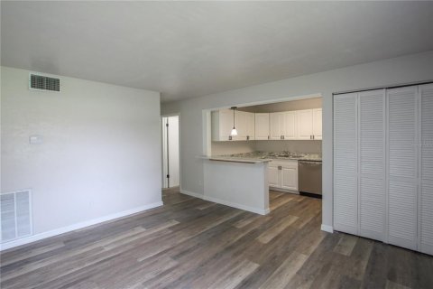 House in Citrus Springs, Florida 3 bedrooms, 116.5 sq.m. № 1819516 - photo 7