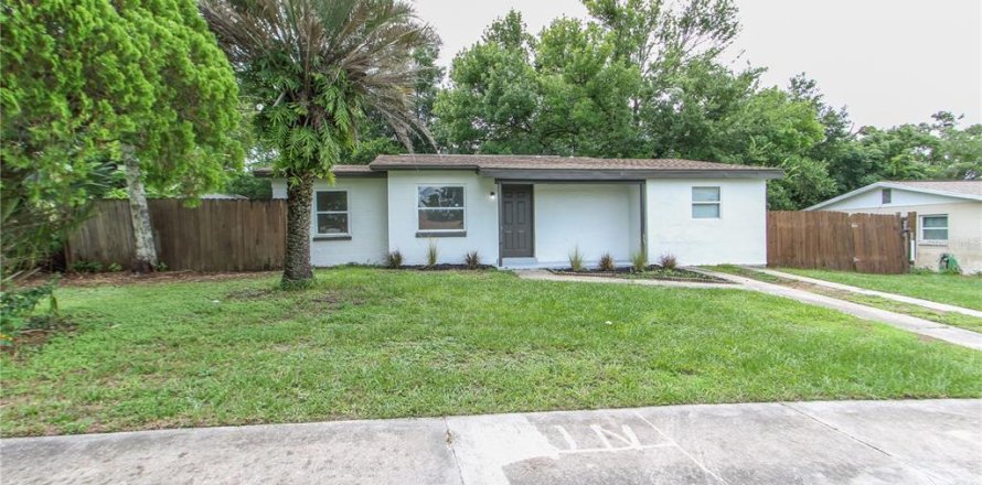 House in Citrus Springs, Florida 3 bedrooms, 116.5 sq.m. № 1819516