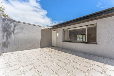 House in New Port Richey, Florida 2 bedrooms, 125.42 sq.m. № 1798058 - photo 5