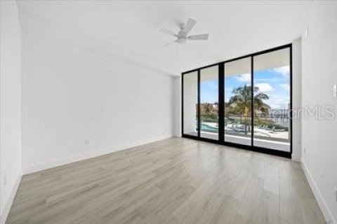 Condo in Melbourne Beach, Florida, 3 bedrooms  № 1792218 - photo 17