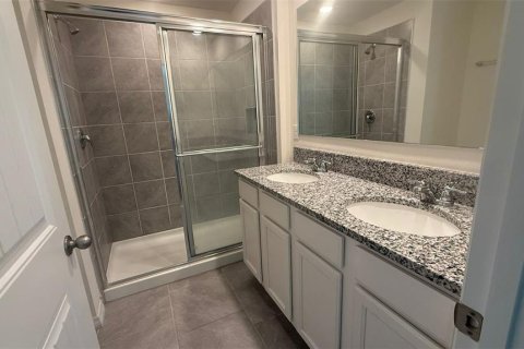 Townhouse in Winter Garden, Florida 3 bedrooms, 145.67 sq.m. № 1898881 - photo 29