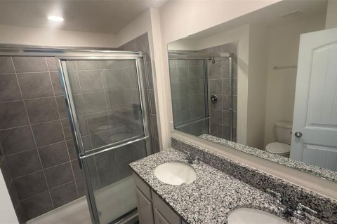 Townhouse in Winter Garden, Florida 3 bedrooms, 145.67 sq.m. № 1898881 - photo 26