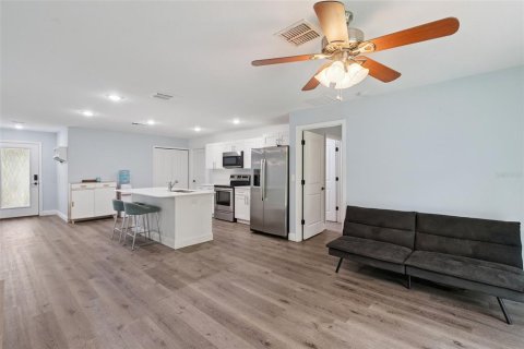 Casa en venta en DeLand, Florida, 3 dormitorios, 119.38 m2 № 2385583 - foto 10