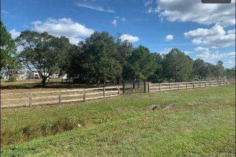 Terreno en venta en Frostproof, Florida № 1750988 - foto 5