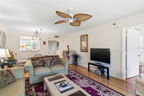 Condo in Bradenton, Florida, 2 bedrooms  № 2103630 - photo 8