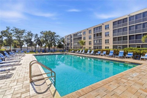 Condo in Bradenton, Florida, 2 bedrooms  № 2103630 - photo 21