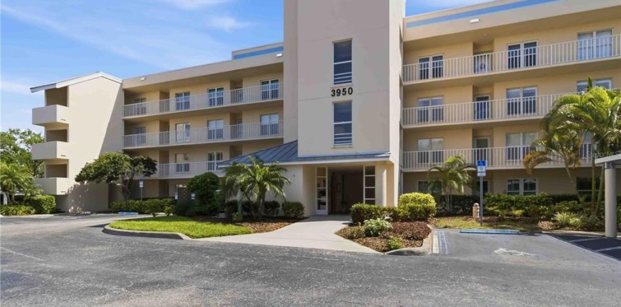 Condo in Bradenton, Florida, 2 bedrooms  № 2103630
