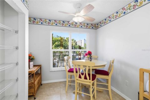 Condo in Bradenton, Florida, 2 bedrooms  № 2103630 - photo 4
