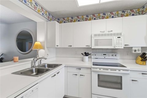 Condo in Bradenton, Florida, 2 bedrooms  № 2103630 - photo 3