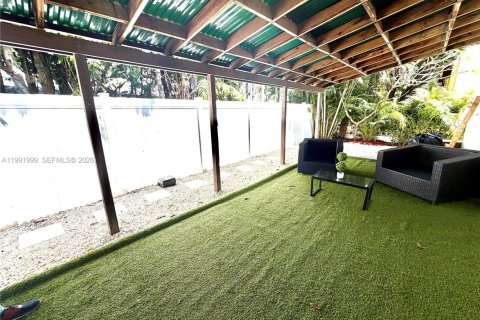 House in Fort Lauderdale, Florida 1 bedroom, 509.85 sq.m. № 2052708