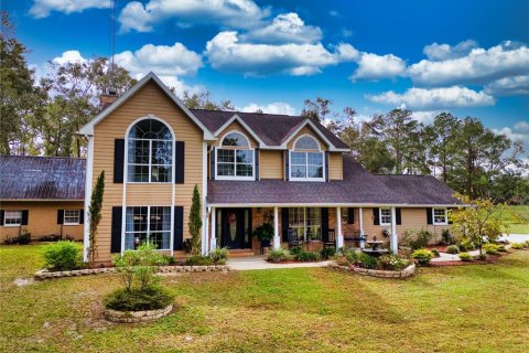 House in Lake City, Florida 4 bedrooms, 231.51 sq.m. № 1798174 - photo 1