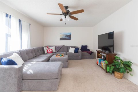 House in Land O' Lakes, Florida 4 bedrooms, 197.7 sq.m. № 1533417 - photo 5