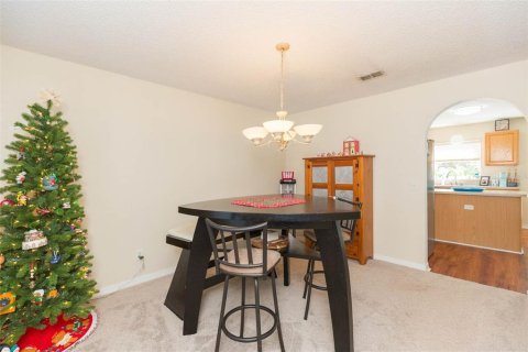 House in Land O' Lakes, Florida 4 bedrooms, 197.7 sq.m. № 1533417 - photo 10