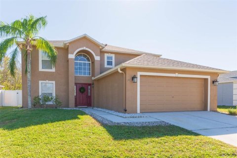 House in Land O' Lakes, Florida 4 bedrooms, 197.7 sq.m. № 1533417 - photo 1