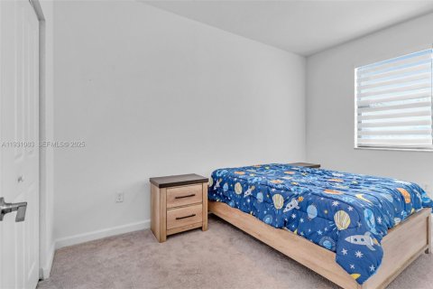 Снять в аренду таунхаус в Хомстед, Флорида 3 спальни, 169.08м2, № 1989777 - фото 9