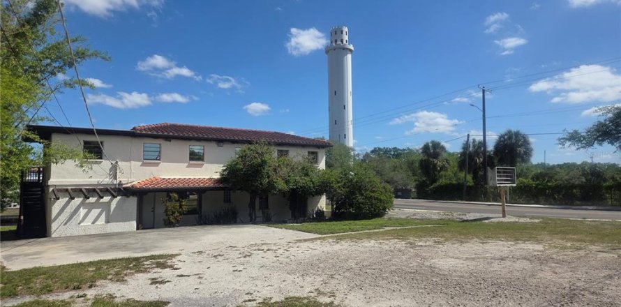 Immobilier commercial à Tampa, Floride 223.34 m2 № 2206233