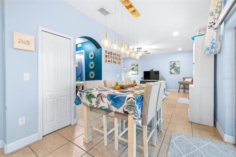 House in Ruskin, Florida 4 bedrooms, 230.58 sq.m. № 1767494 - photo 19