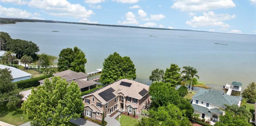 Villa ou maison à Winter Garden, Floride 5 chambres, 415.55 m2 № 2212334