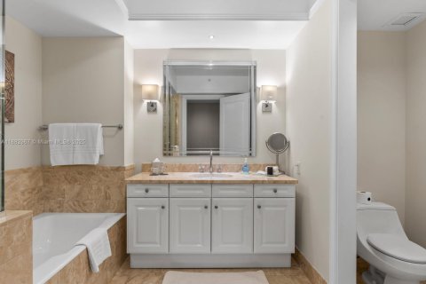 Купить кондоминиум в Майами, Флорида 2 спальни, 162.3м2, № 1932001 - фото 27