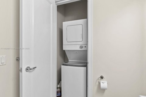 Купить кондоминиум в Майами, Флорида 2 спальни, 162.3м2, № 1932001 - фото 20