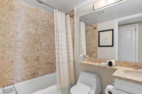 Купить кондоминиум в Майами, Флорида 2 спальни, 162.3м2, № 1932001 - фото 18