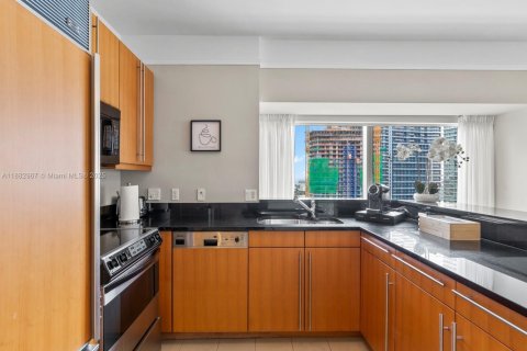 Купить кондоминиум в Майами, Флорида 2 спальни, 162.3м2, № 1932001 - фото 3