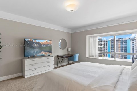 Купить кондоминиум в Майами, Флорида 2 спальни, 162.3м2, № 1932001 - фото 22
