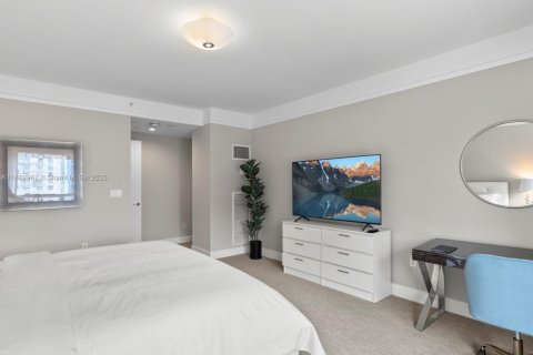 Купить кондоминиум в Майами, Флорида 2 спальни, 162.3м2, № 1932001 - фото 23