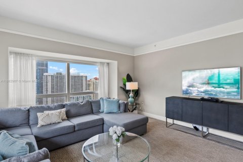 Купить кондоминиум в Майами, Флорида 2 спальни, 162.3м2, № 1932001 - фото 11