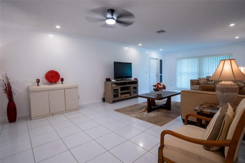 Villa ou maison à vendre à Boynton Beach, Floride: 2 chambres, 130.06 m2 № 2027365 - photo 2