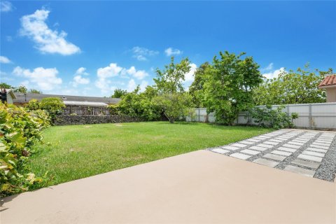 Casa en venta en Miami, Florida, 2 dormitorios, 106.56 m2 № 1888222 - foto 30