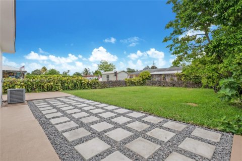 Casa en venta en Miami, Florida, 2 dormitorios, 106.56 m2 № 1888222 - foto 23
