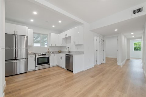 Casa en venta en Miami, Florida, 2 dormitorios, 106.56 m2 № 1888222 - foto 6
