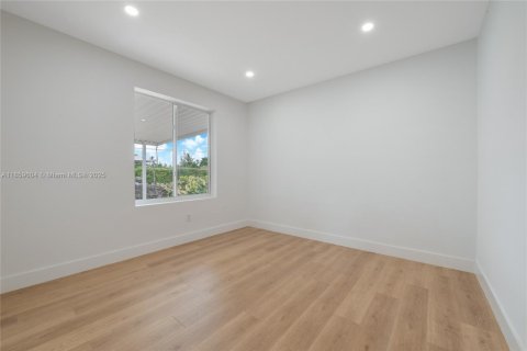 Casa en venta en Miami, Florida, 2 dormitorios, 106.56 m2 № 1888222 - foto 13