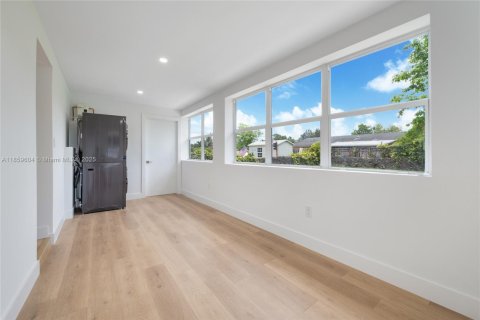 Casa en venta en Miami, Florida, 2 dormitorios, 106.56 m2 № 1888222 - foto 17