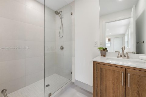 Casa en venta en Miami, Florida, 2 dormitorios, 106.56 m2 № 1888222 - foto 15