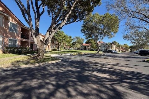 Copropriété à vendre à North Lauderdale, Floride: 3 chambres, 137.5 m2 № 2025508 - photo 2