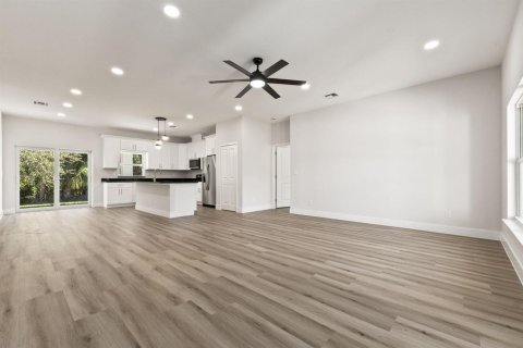 Casa en venta en St. Lucie, Florida, 4 dormitorios, 209.03 m2 № 2081595 - foto 10